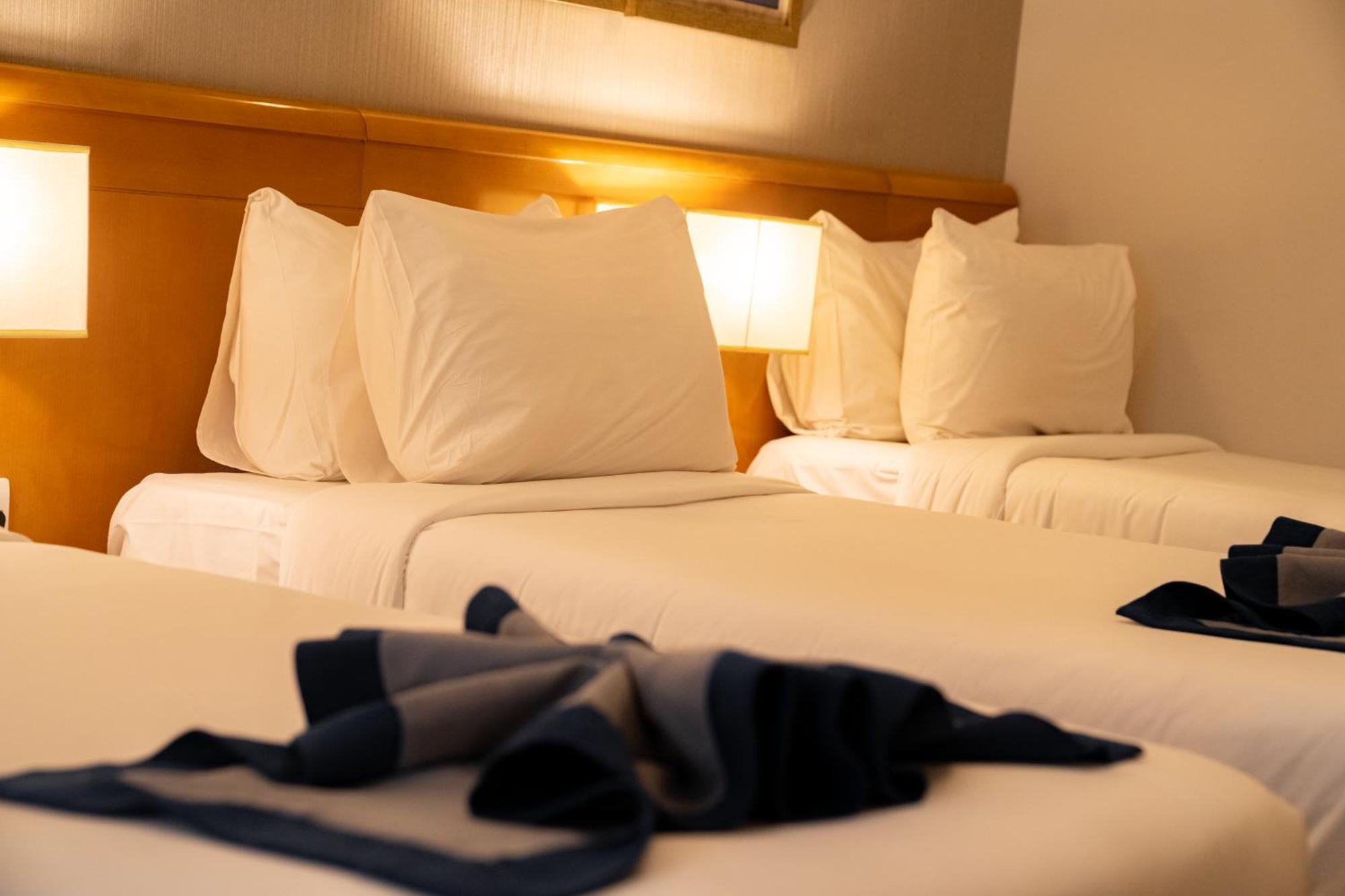 Emaar Grand Hotel Мекка Экстерьер фото A bed